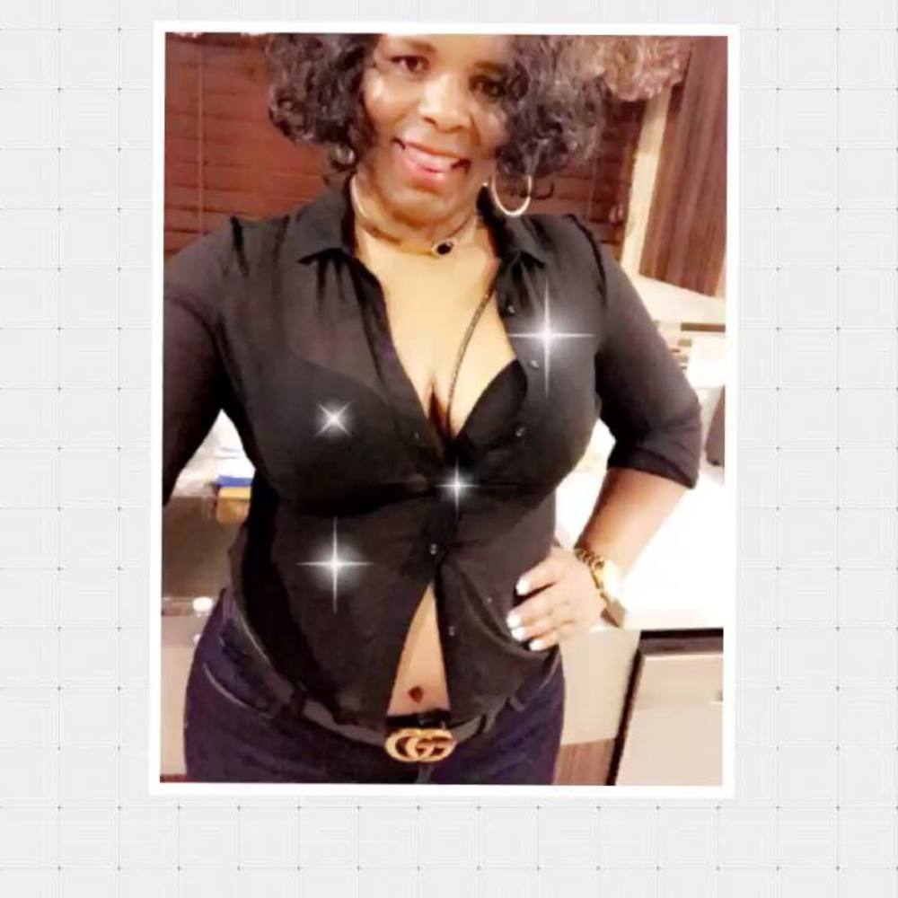 Meet your Posher, Juliette